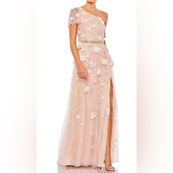 Mac Duggal Dresses & Skirts - NWT MAC DUGGAL STYLE 9165 IN BLUSH GOLD SIZE 22